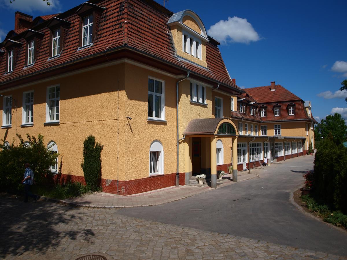 Hotel I Restauracja Chopin Zary  Exterior photo